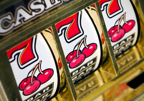 roulette wheel and betting layout